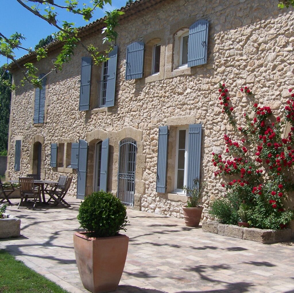 Rénovation énergétique : quelles priorités pour une maison ancienne ?
